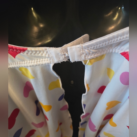 BODY by Victoria's Secret white w/multi colored heart ❤️ 💙 💜 teddy szL - Picture 5 of 6